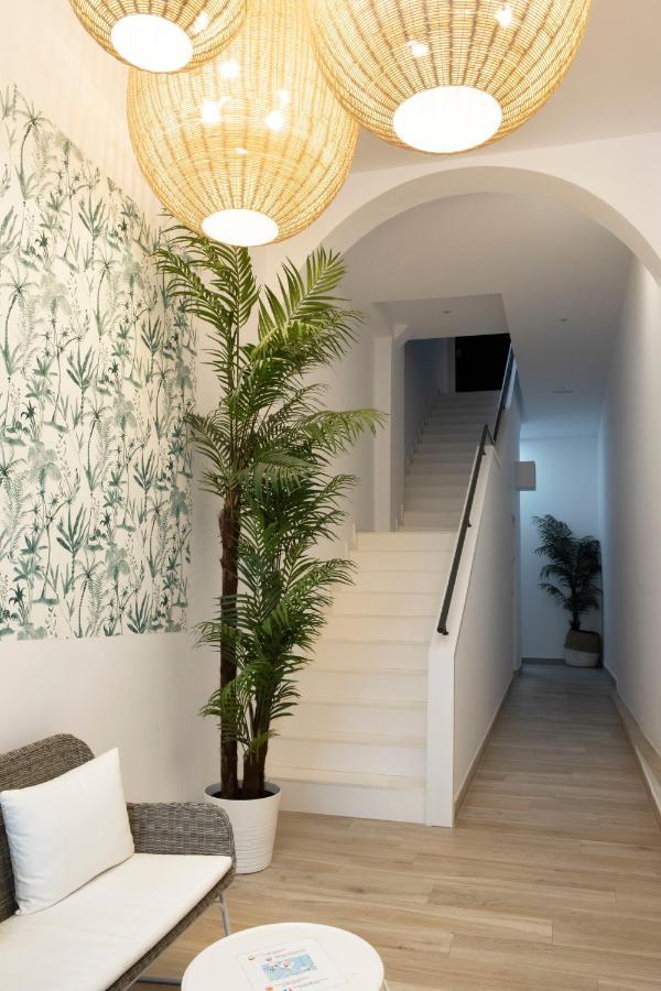 Urban Suites Sitges Apartments Exterior foto